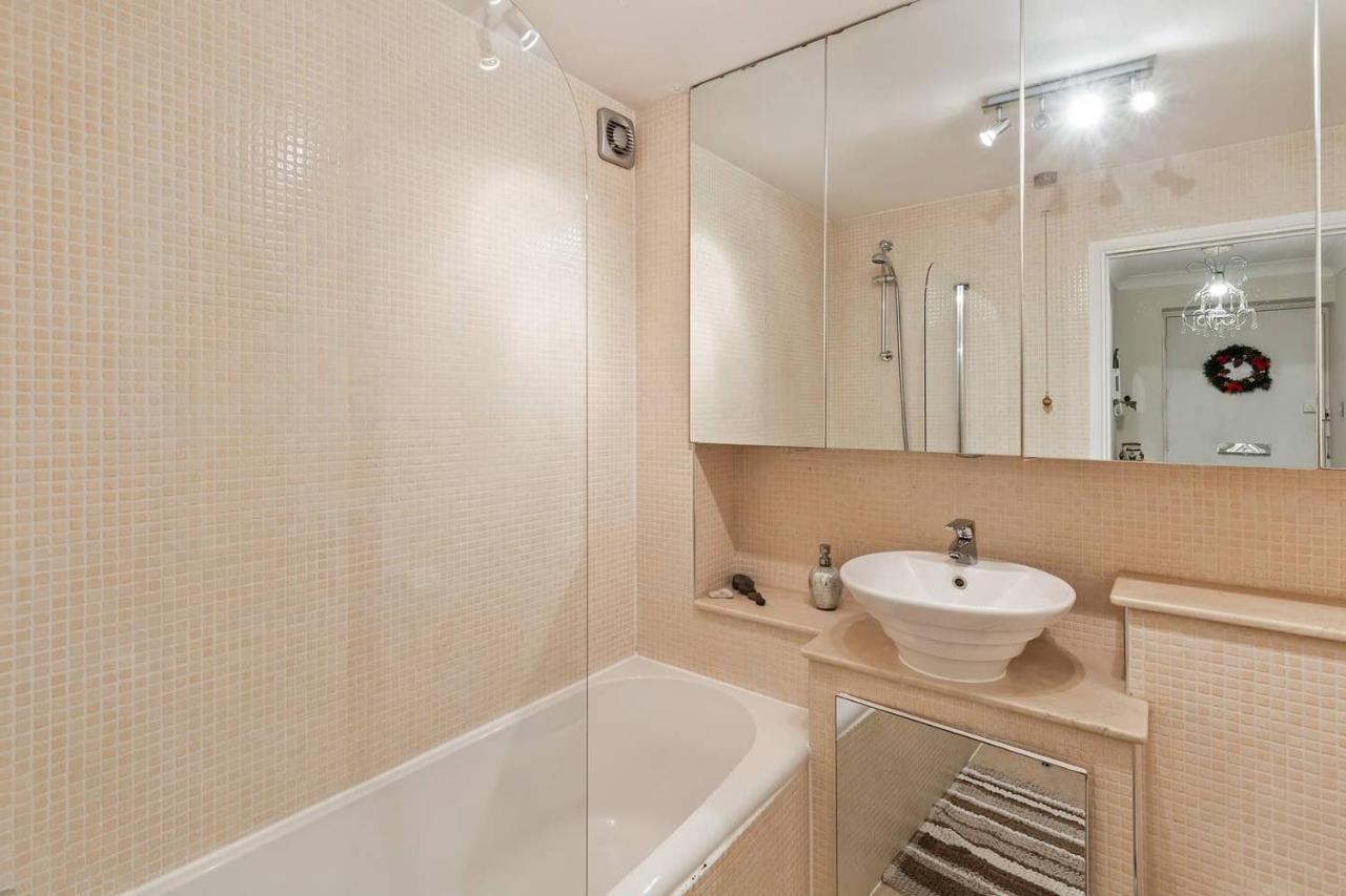 Beautiful And Cosy 2 Bedroom Flat Лондон Екстер'єр фото