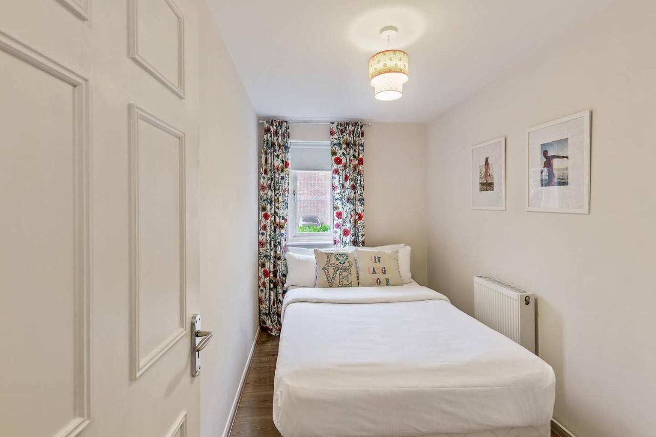 Beautiful And Cosy 2 Bedroom Flat Лондон Екстер'єр фото
